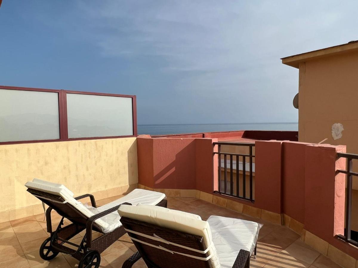 Апартаменты Atico En Yate Iv, Primera Linea Playa Фуэнхирола Экстерьер фото