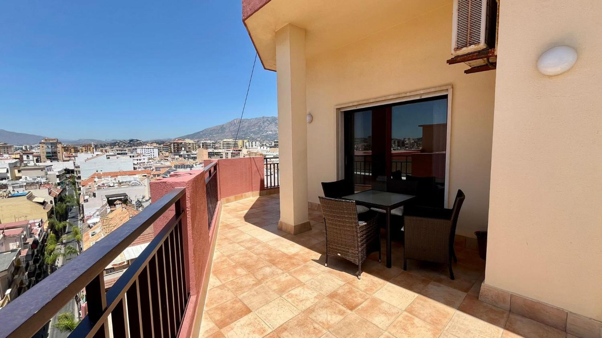 Апартаменты Atico En Yate Iv, Primera Linea Playa Фуэнхирола Экстерьер фото