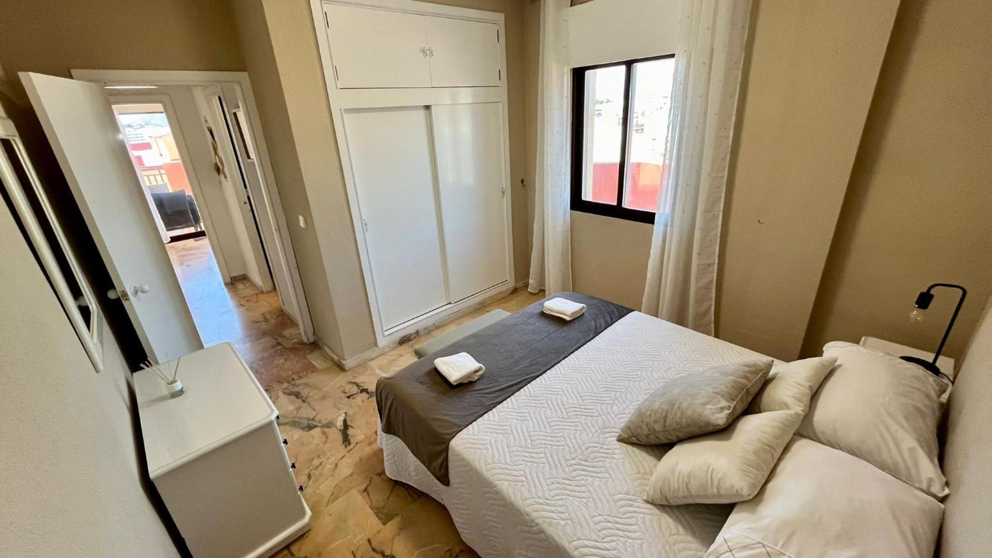 Апартаменты Atico En Yate Iv, Primera Linea Playa Фуэнхирола Экстерьер фото